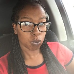 Meet your Posher, Nakesha